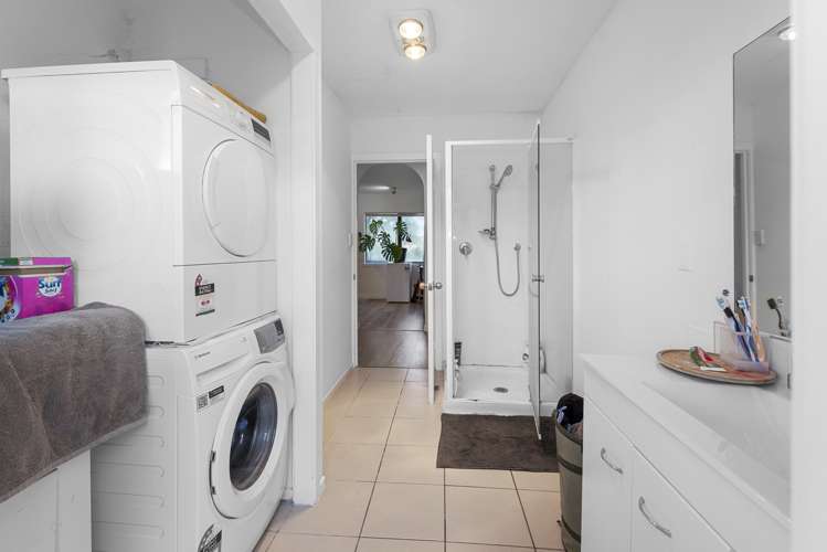 49 Spinnaker Drive Te Atatu Peninsula_12