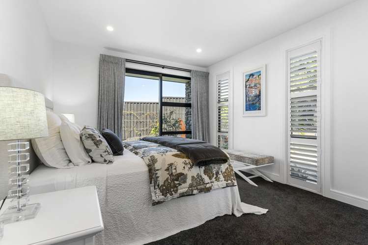 76 Bramley Drive Farm Cove_36