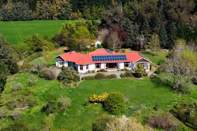 ‘Connemara’ - Historic Homestead on 2.5ha Land