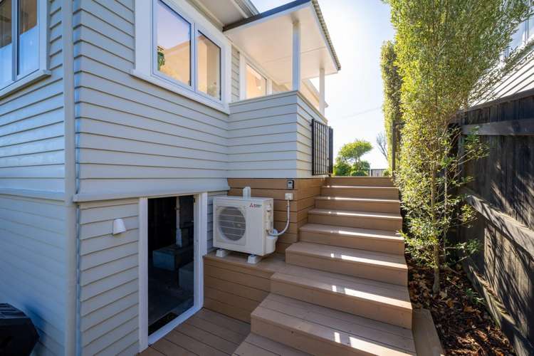 52 Stanley Crescent Beachville_19
