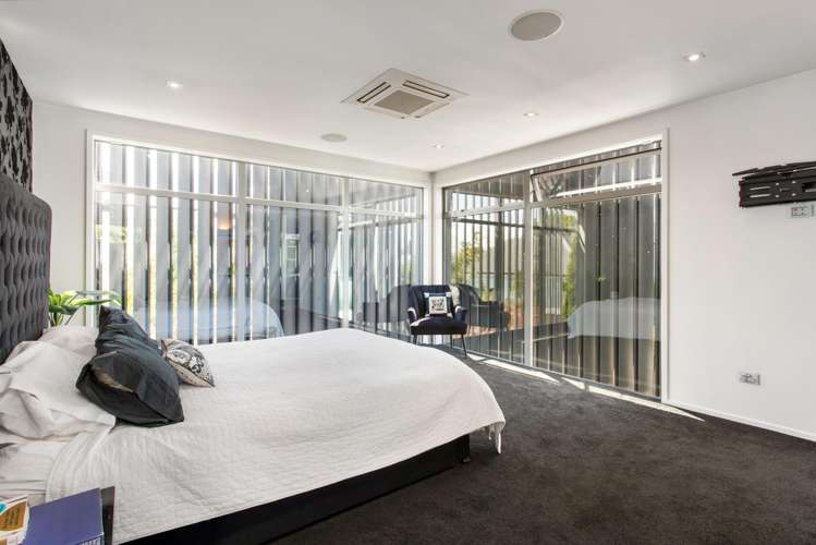 54 Office Road Merivale_5