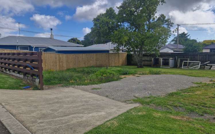 1 Pā Tuna Lane Hurdon_8