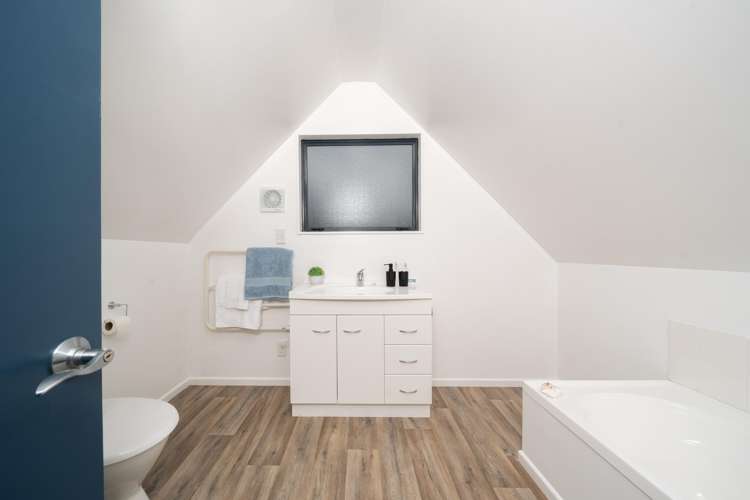 55B Ranui Terrace Tawa_12