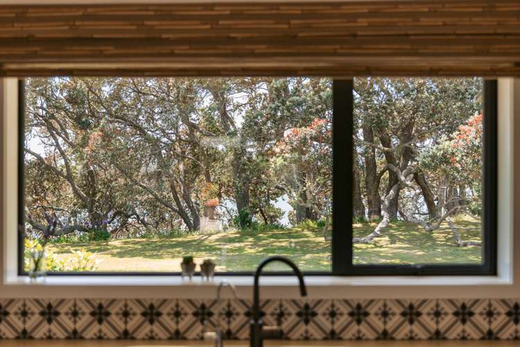 37 Pohutukawa Drive Athenree_10