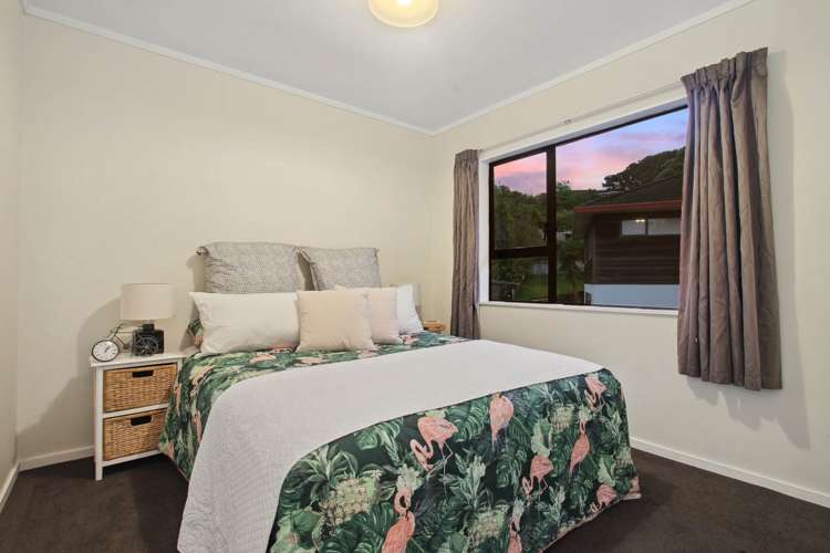 2/51 Greenvalley Rise Glenfield_11