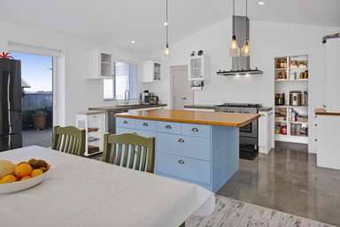 2 Mercade Close_4