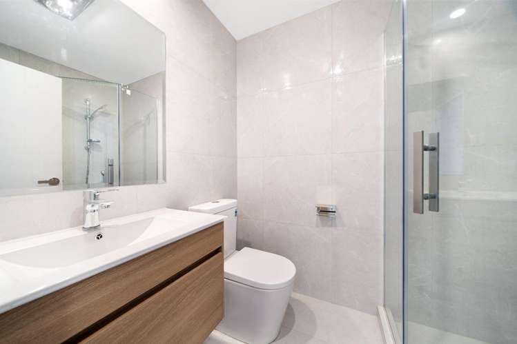 2/2A Mantra Road Massey_11