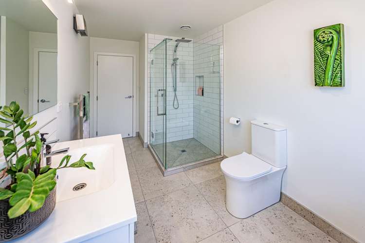 25 Tirimoana Place Otamatea_17