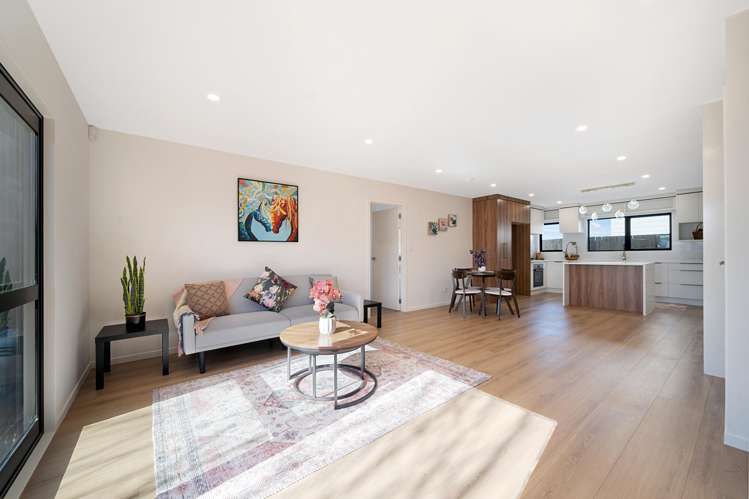 32 Tapuwae Way Mangere Bridge_1