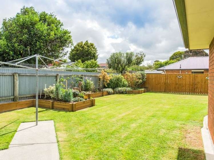 27 Gilligan Close College Estate_22