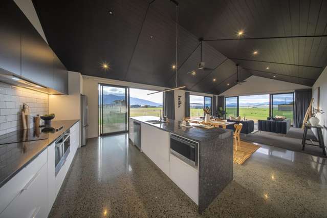 60 Takitimu Avenue Te Anau_2