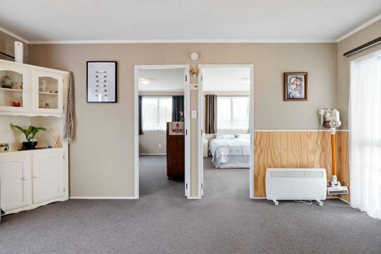 43 Lansdowne Crescent Glenview_22