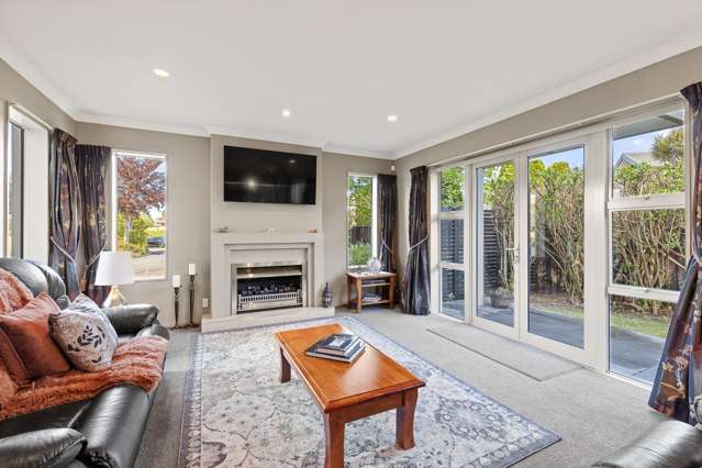 6 June Gardens Northwood_4