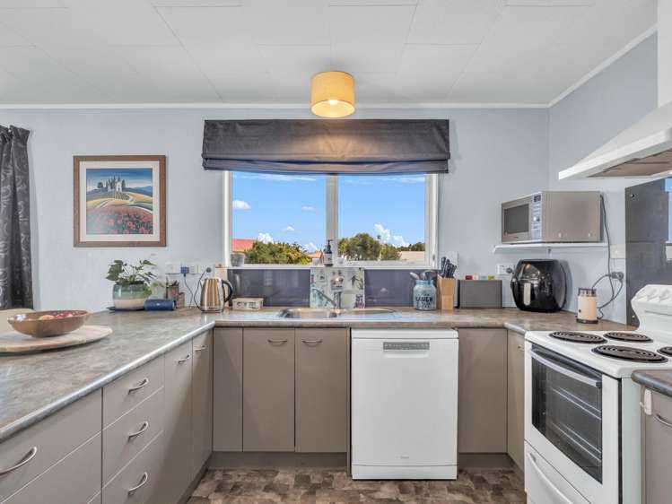 23 Matakane Street Waitarere Beach_8