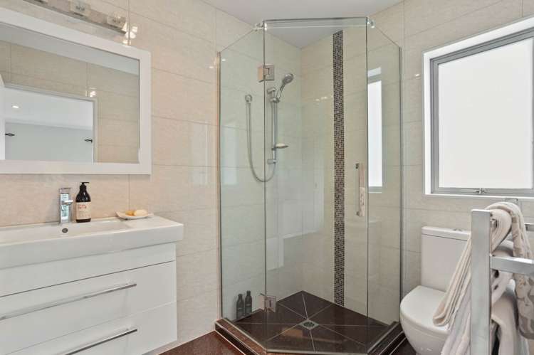 55a Farquhar Road Glendene_13