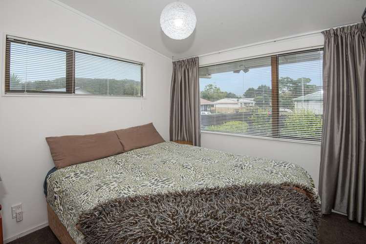 23 Great North Road Te Kamo_6