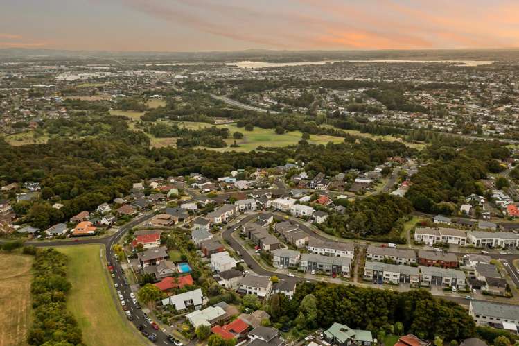 38 Matairangi Avenue Totara Heights_24