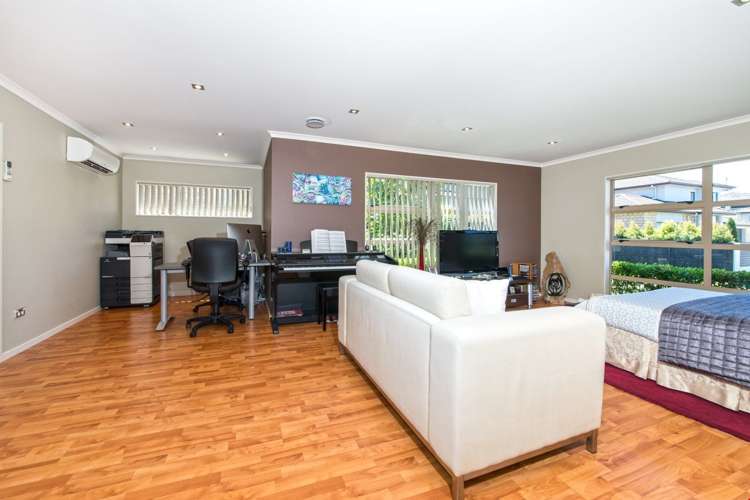 8 Vidal Way Flat Bush_11