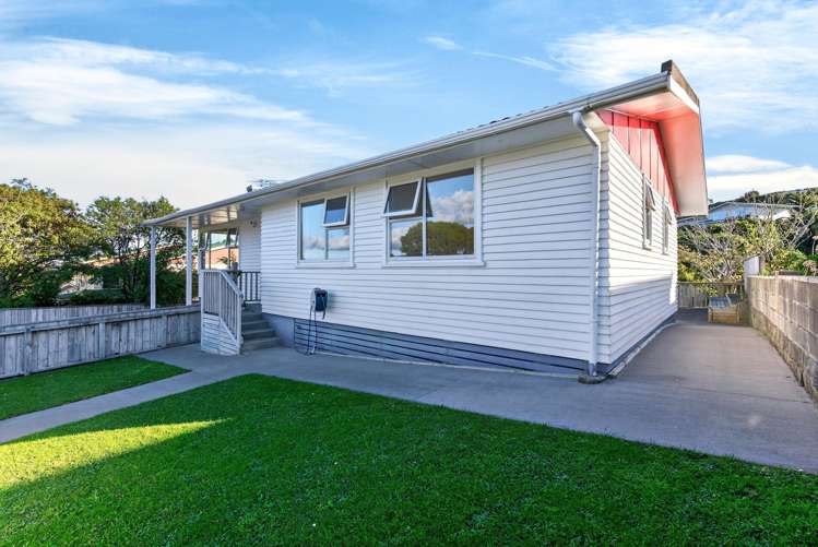 217 Dowse Drive Maungaraki_20