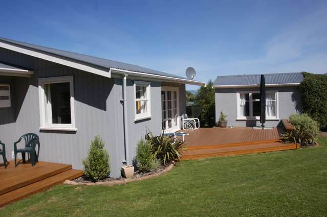 2 Pipers Valley Road Duvauchelle_1