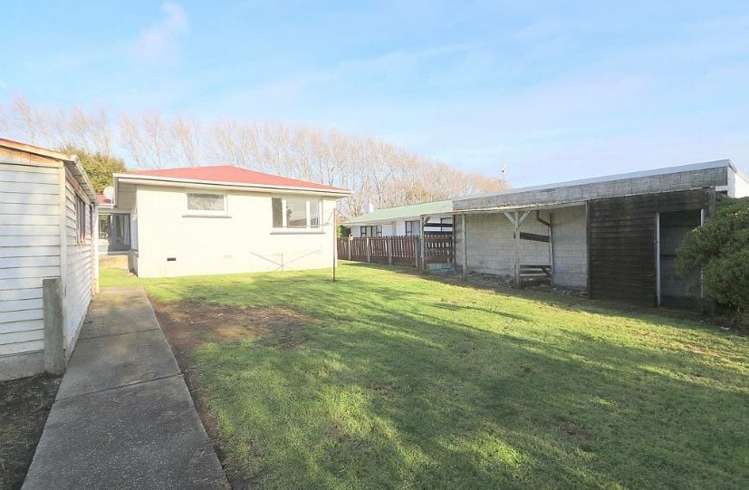 228 Lamond Street East Hargest_8