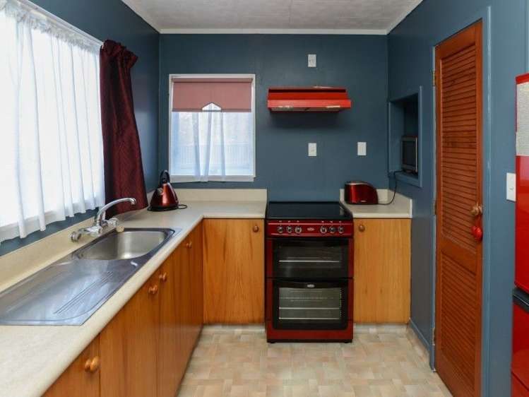 216 Chatham Road Flaxmere_5