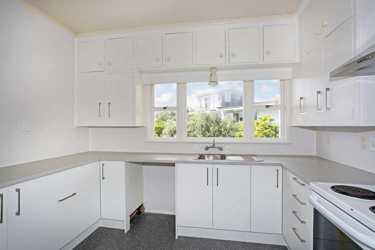 2 Hostel Access Road Eastern Beach_13