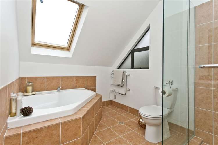 43 Seaview Road Castor Bay_16