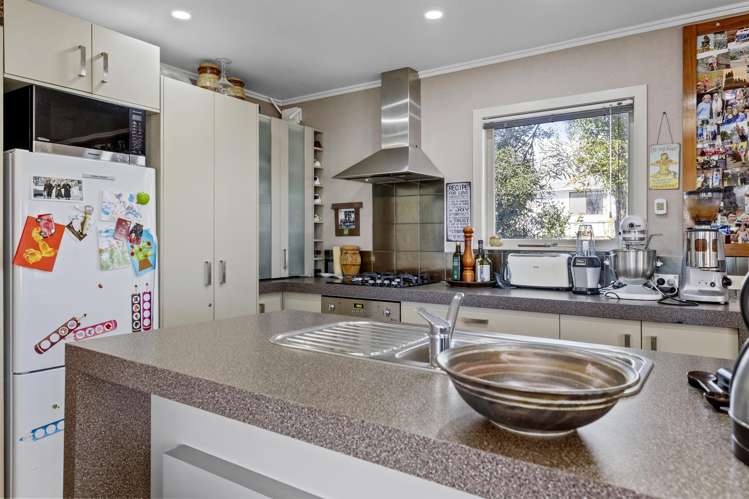 1/15 Charles Crescent Rainbow Point_14