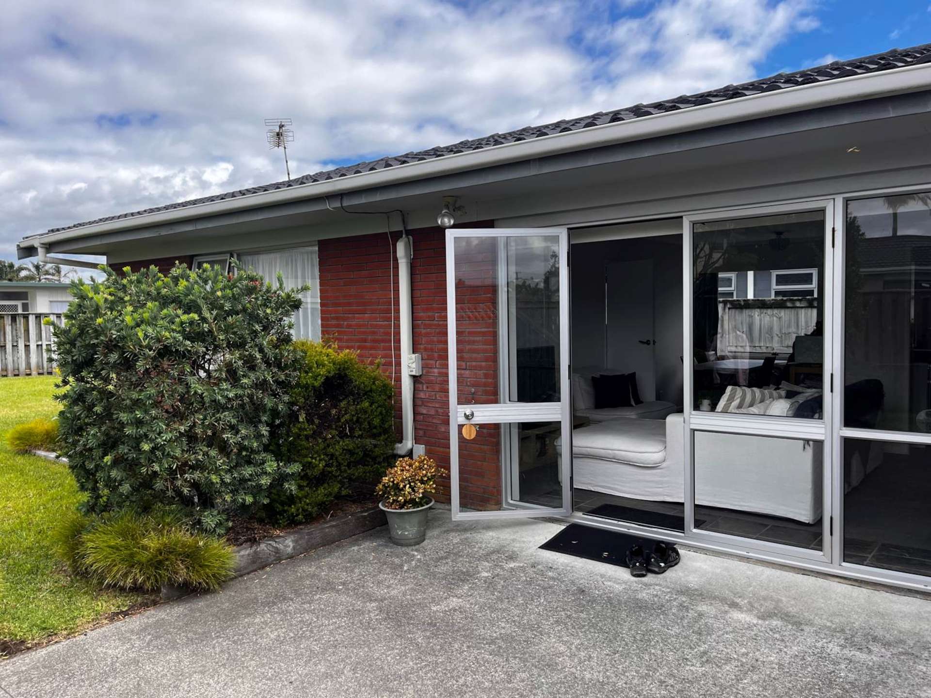 2/60 Florence Avenue Orewa_0