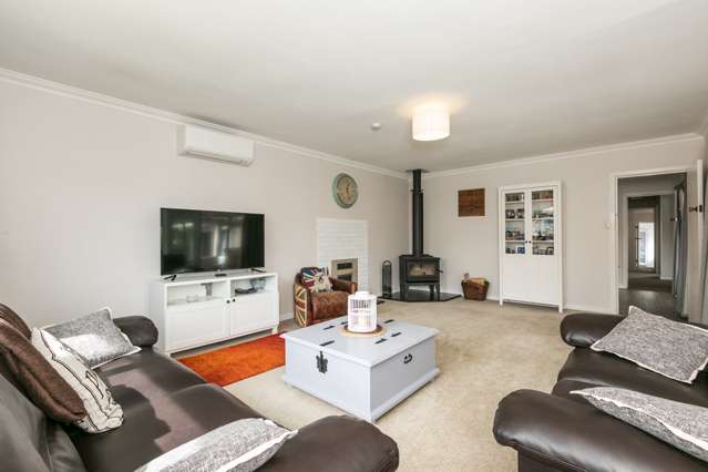 13 Howard Road Taradale_4