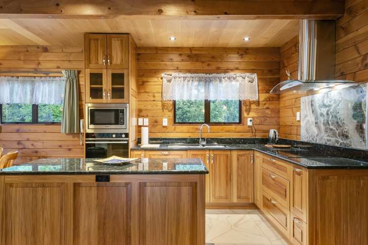 9 Selman Road Dairy Flat_11