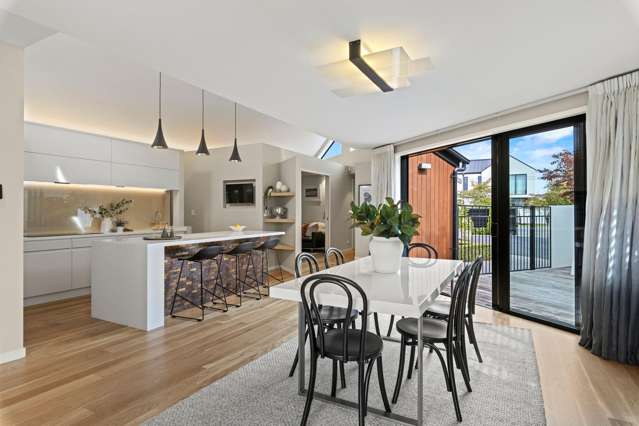 15 St Andrews Square Strowan_4