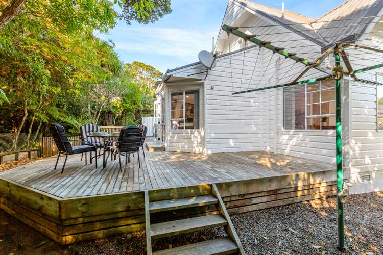 27 Woodfern Crescent Titirangi_28