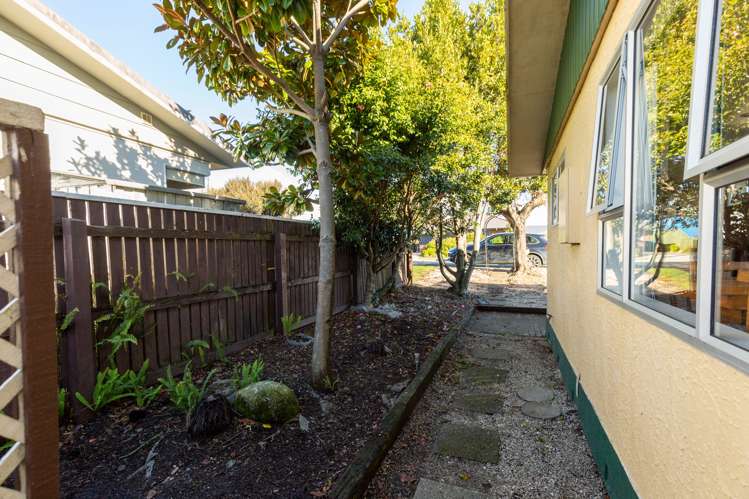 1 Maitland Avenue Stoke_16