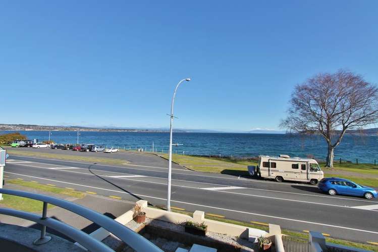 4/54 Lake Terrace Taupo_10