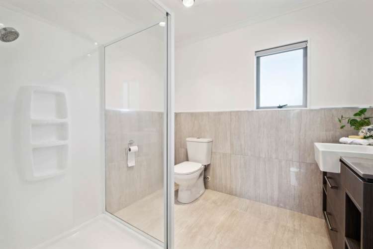 41 Mackay Drive Greenhithe_14