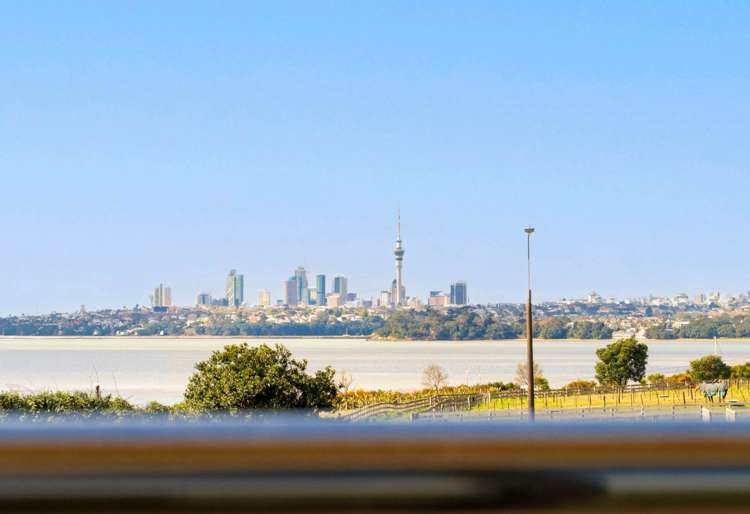 4/4 Toru Street Te Atatu Peninsula_17