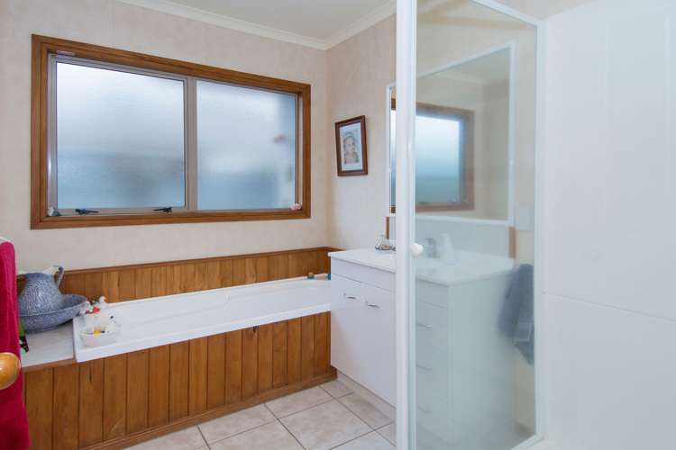 21 Lamia Grove Papamoa_14