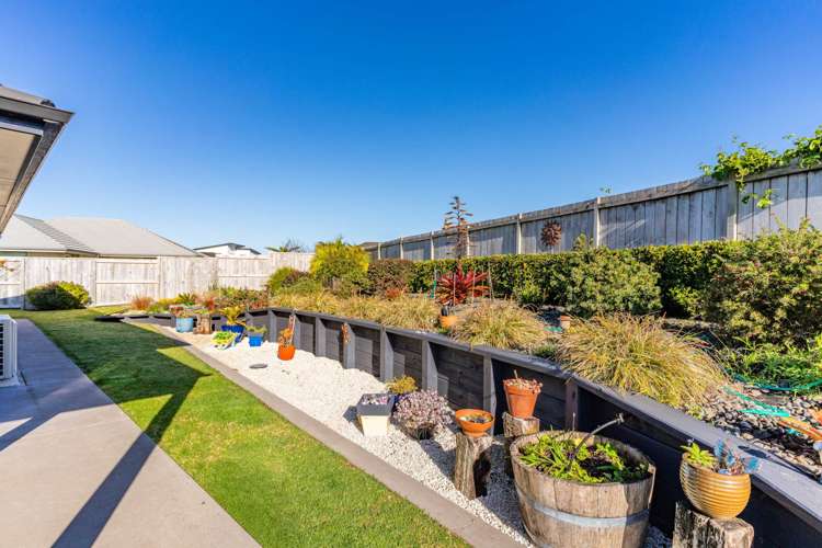 17 Olney Court One Tree Point_25