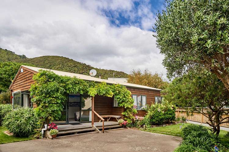 105 Marine Parade Eastbourne_0