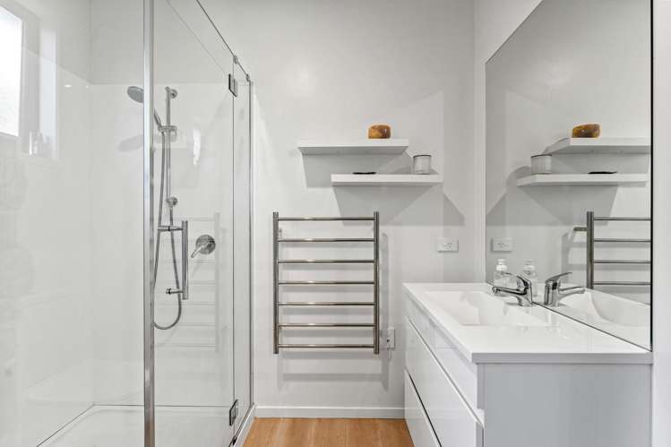 2 Craig Road Pollok_15