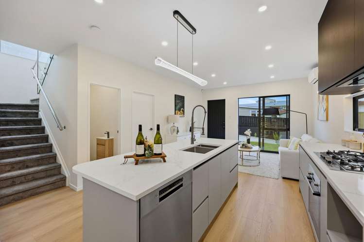 Lot 2-5/44 Bradbury Road Botany Downs_12
