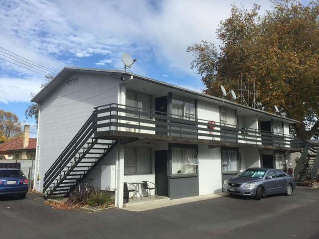 Easy Living on Grey Street – Downstairs One Bedroom Unit