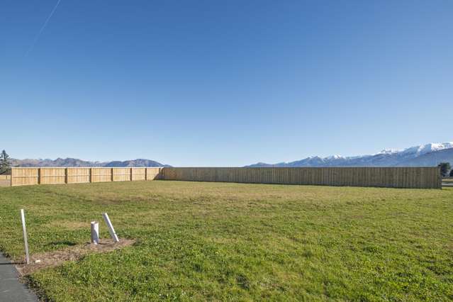 Quietly Located Section With Views!