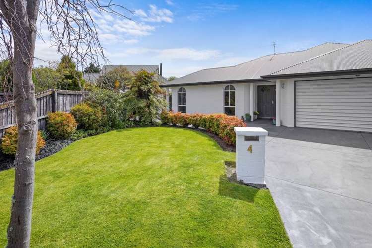 4 Thicket Close Redwood_26