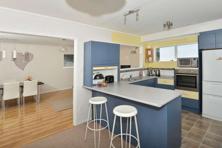 41 Raumati Crescent Onerahi_1