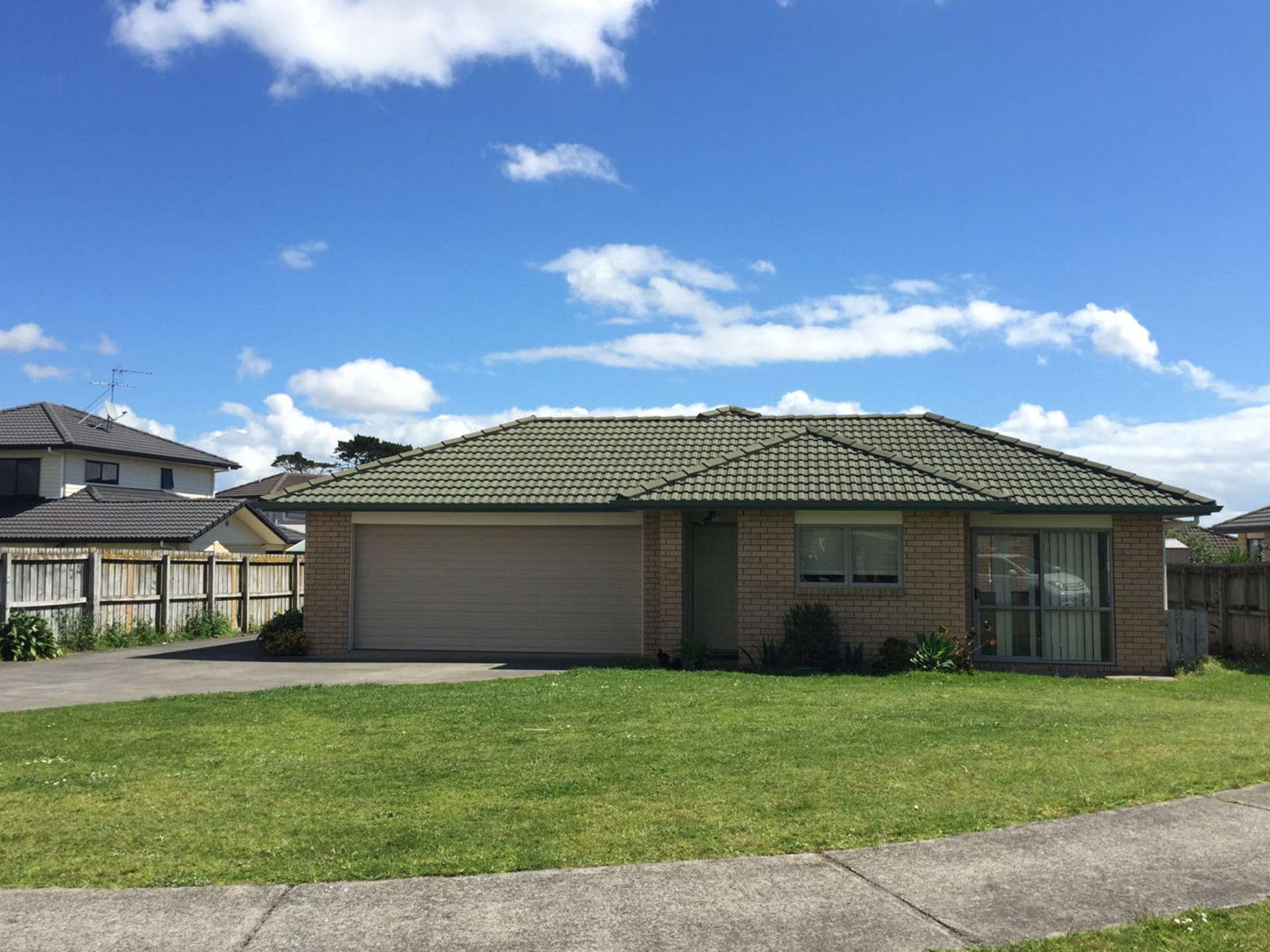 6 Mark Edgar Place Clendon Park_0