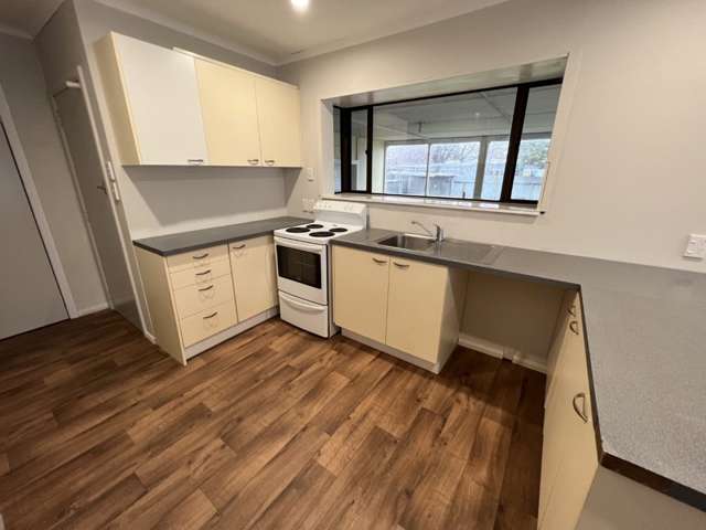 167 Highbury ave West End_3