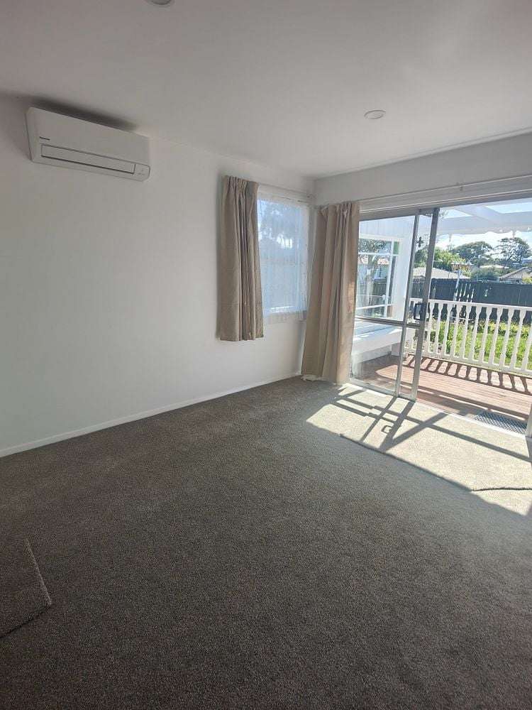 8 Revel Avenue Mount Roskill_16